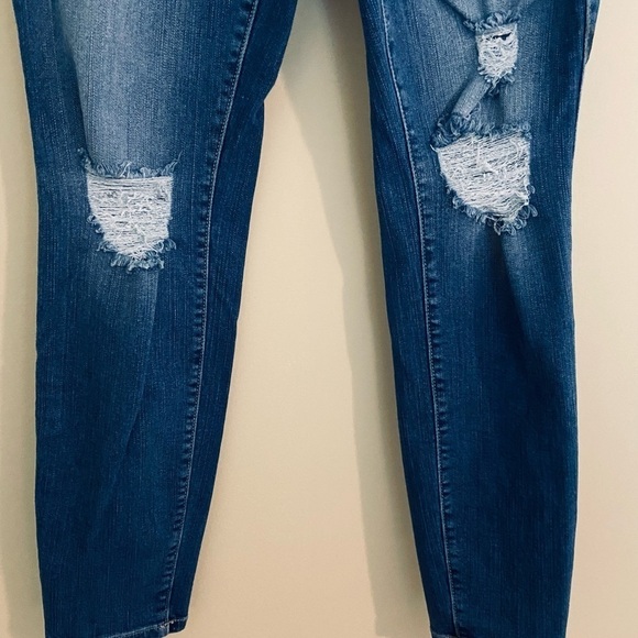 Torrid Distressed Mid Rise Skinny Jeans    Size 10R - Picture 4 of 13